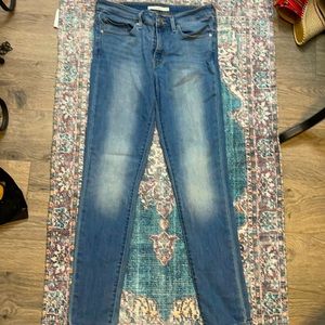 Women’s Levi Strauss skinny jeans